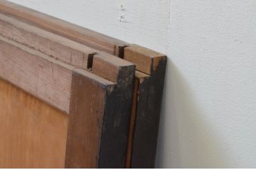 アンティーク建具　和モダンな雰囲気溢れる小さな板戸窓2枚セット(引き戸)(R-067709)