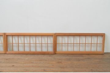 アンティーク建具　シンプルなデザインでお部屋に合わせやすい横長障子窓4枚セット(障子戸、格子戸、引き戸)(R-067720)