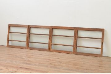 アンティーク建具　経年を感じさせる木味が魅力の小さなガラス窓4枚セット(ガラス戸、引き戸)(R-067722)