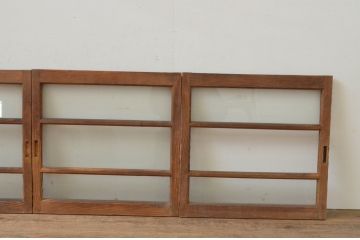 アンティーク建具　経年を感じさせる木味が魅力の小さなガラス窓4枚セット(ガラス戸、引き戸)(R-067722)