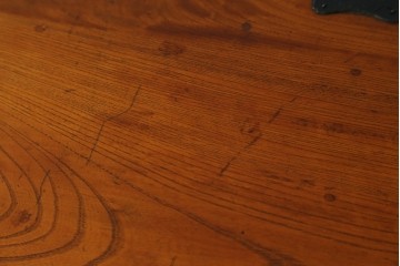 和製アンティーク　特注!!　上手物　三方欅(ケヤキ)材　越後産　存在感ある金具が魅力の観音開き帳場箪笥　(R-067735)