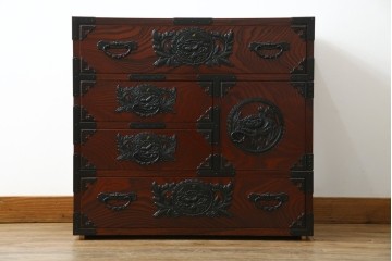 中古　美品　欅産業　漆塗り　仙台箪笥　KC-18　力強い杢目が目を引く中型車箪笥　定価約55万円　(R-067737)