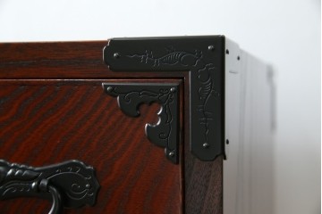 中古　美品　欅産業　漆塗り　仙台箪笥　KC-18　力強い杢目が目を引く中型車箪笥　定価約55万円　(R-067737)