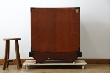 中古　美品　欅産業　漆塗り　仙台箪笥　KC-18　力強い杢目が目を引く中型車箪笥　定価約55万円　(R-067737)