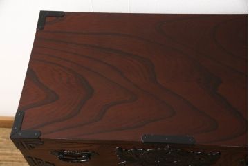 中古　美品　欅産業　漆塗り　仙台箪笥　KC-18　力強い杢目が目を引く中型車箪笥(小箪笥、収納タンス、チェスト、引き出し)(定価約55万円)(R-067737)