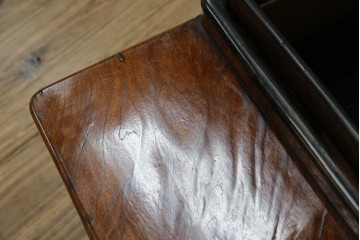 和製アンティーク　総欅(ケヤキ)材　和の趣漂う杢目の素晴らしい長火鉢　(R-067741)