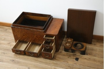 和製アンティーク　総欅(ケヤキ)材　和の趣漂う杢目の素晴らしい長火鉢　(R-067741)