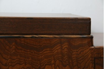 和製アンティーク　総欅(ケヤキ)材　和の趣漂う杢目の素晴らしい長火鉢　(R-067741)