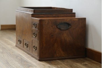 和製アンティーク　総欅(ケヤキ)材　和の趣漂う杢目の素晴らしい長火鉢　(R-067741)