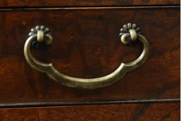 和製アンティーク　総欅(ケヤキ)材　和の趣漂う杢目の素晴らしい長火鉢　(R-067741)