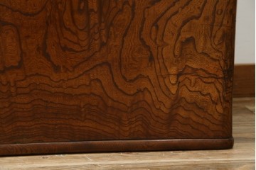 和製アンティーク　総欅(ケヤキ)材　和の趣漂う杢目の素晴らしい長火鉢　(R-067741)