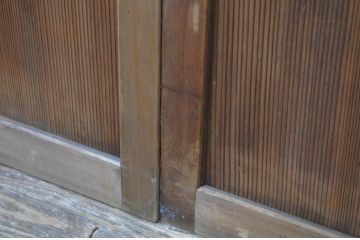 アンティーク建具　経年を感じさせる木味が魅力の小さな板戸窓4枚セット(引き戸)(R-067758)