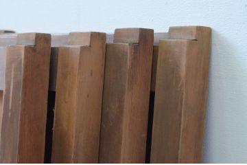 アンティーク建具　経年を感じさせる木味が魅力の小さな板戸窓4枚セット(引き戸)(R-067758)