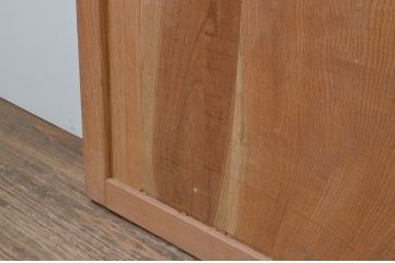 アンティーク建具　総欅(ケヤキ)材　経年を感じさせる木味が魅力の板戸窓2枚セット(引き戸)(R-067761)