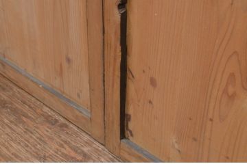 アンティーク建具　杉材　和モダンな空間作りにおすすめな板戸窓4枚セット(引き戸)(R-067763)