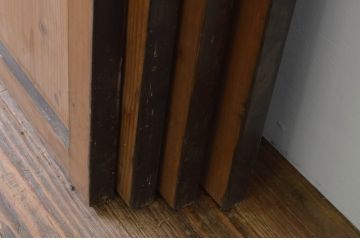 アンティーク建具　杉材　和モダンな空間作りにおすすめな板戸窓4枚セット(引き戸)(R-067763)