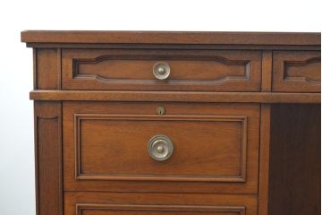 中古　DREXEL HERITAGE(ドレクセルヘリテイジ)　Triune(トライユン)　585-107　高級感溢れる上品な佇まいが美しいオーダー両袖机(プレジデントデスク、ニーホールデスク、ワークデスク、オフィスデスク、在宅用、在宅ワーク用)(定価約140万円)(R-067765)