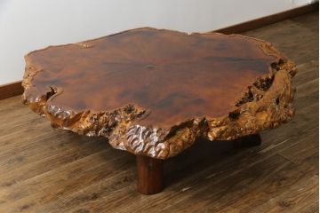 和製ビンテージ　花梨(カリン)材　大振り!!　極厚天板9cm!!　堂々とした威厳あふれる佇まいが魅力的な1枚板座卓(センターテーブル、ローテーブル、ヴィンテージ、一枚板)(R-067767)
