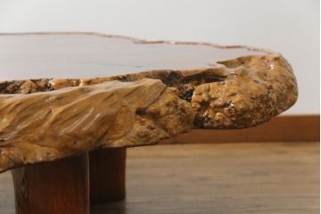 和製ビンテージ　花梨(カリン)材　大振り!!　極厚天板9cm!!　堂々とした威厳あふれる佇まいが魅力的な1枚板座卓(センターテーブル、ローテーブル、ヴィンテージ、一枚板)(R-067767)