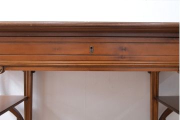 中古　イタリア高級家具　メデア(Medea)　アールヌーボー様式の優美なデザインが魅力のレザートップデスク(アールヌーヴォー、ワークデスク、机、テーブル、作業台、在宅用、在宅ワーク用)(R-067768)