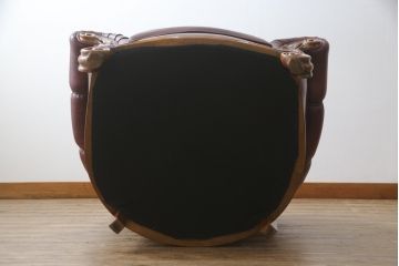 中古　イタリア高級家具　本革　貝殻のようなシェルバックのデザインがお洒落な1人掛けレザーソファ(ラウンジチェア、アームソファ、一人掛けソファ、パーソナルチェア)(R-067770)