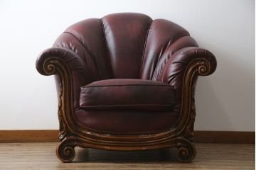 中古　イタリア高級家具　本革　貝殻のようなシェルバックのデザインがお洒落な1人掛けレザーソファ(ラウンジチェア、アームソファ、一人掛けソファ、パーソナルチェア)(R-067771)