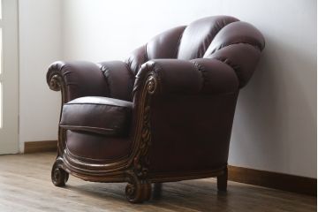中古　イタリア高級家具　本革　貝殻のようなシェルバックのデザインがお洒落な1人掛けレザーソファ(ラウンジチェア、アームソファ、一人掛けソファ、パーソナルチェア)(R-067771)