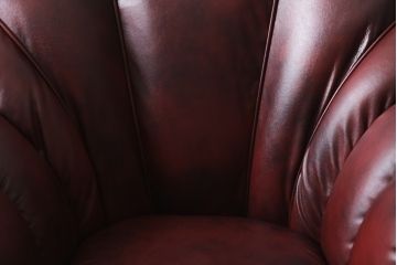 中古　イタリア高級家具　本革　貝殻のようなシェルバックのデザインがお洒落な1人掛けレザーソファ(ラウンジチェア、アームソファ、一人掛けソファ、パーソナルチェア)(R-067771)