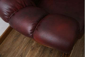 中古　イタリア高級家具　本革　貝殻のようなシェルバックのデザインがお洒落な1人掛けレザーソファ(ラウンジチェア、アームソファ、一人掛けソファ、パーソナルチェア)(R-067771)