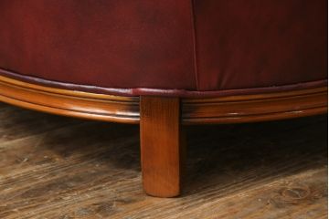 中古　イタリア高級家具　本革　貝殻のようなシェルバックのデザインがお洒落な1人掛けレザーソファ(ラウンジチェア、アームソファ、一人掛けソファ、パーソナルチェア)(R-067771)