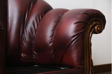 中古　イタリア高級家具　本革　貝殻のようなシェルバックのデザインがお洒落な1人掛けレザーソファ(ラウンジチェア、アームソファ、一人掛けソファ、パーソナルチェア)(R-067771)