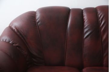 中古　美品　イタリア高級家具　本革　貝殻のようなシェルバックのデザインがお洒落な2人掛けレザーソファ(ラブソファ、二人掛け、アームソファ)(R-067772)