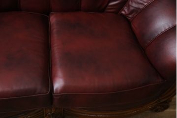 中古　美品　イタリア高級家具　本革　貝殻のようなシェルバックのデザインがお洒落な2人掛けレザーソファ(ラブソファ、二人掛け、アームソファ)(R-067772)