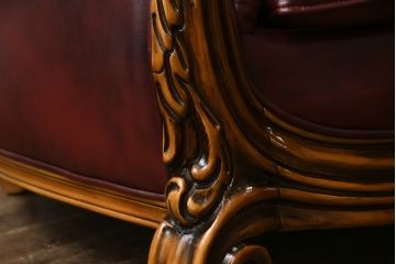 中古　美品　イタリア高級家具　本革　貝殻のようなシェルバックのデザインがお洒落な2人掛けレザーソファ(ラブソファ、二人掛け、アームソファ)(R-067772)