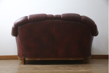中古　美品　イタリア高級家具　本革　貝殻のようなシェルバックのデザインがお洒落な2人掛けレザーソファ(ラブソファ、二人掛け、アームソファ)(R-067772)