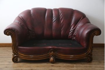 中古　美品　イタリア高級家具　本革　貝殻のようなシェルバックのデザインがお洒落な2人掛けレザーソファ(ラブソファ、二人掛け、アームソファ)(R-067772)
