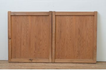 アンティーク建具　杉材　落ち着いた和の空間を演出する板戸窓2枚セット(引き戸)(R-067777)