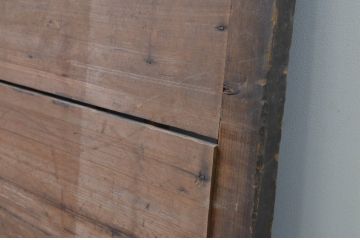 アンティーク建具　杉材　和モダンな空間作りにおすすめな縦桟の板戸窓2枚セット(引き戸、格子戸)(R-067778)