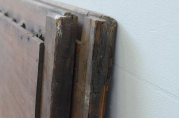アンティーク建具　杉材　和モダンな空間作りにおすすめな縦桟の板戸窓2枚セット(引き戸、格子戸)(R-067778)
