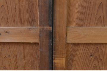 アンティーク建具　杉材　落ち着いた和の空間を演出する板戸2枚セット(引き戸)(R-067780)