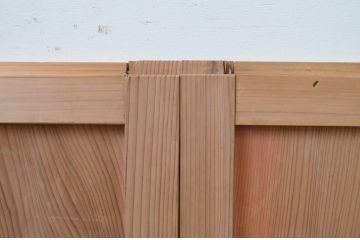 アンティーク建具　杉材　経年を感じさせる木味が魅力の板戸窓2枚セット(引き戸)(R-067782)