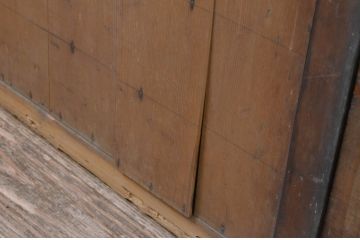 アンティーク建具　杉材　和モダンな空間作りにおすすめな横桟の板戸窓2枚セット(引き戸)(R-067785)