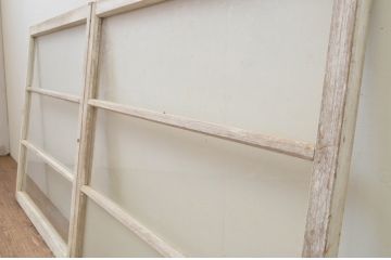 アンティーク建具　ペイント仕上げ限定　インテリアに合わせやすいシンプルなペンキガラス窓2枚セット(引き戸、ガラス戸)(R-067788)