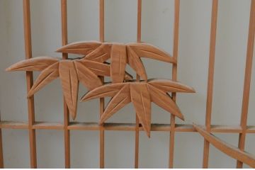 アンティーク建具　片面ガラス　鶴と亀の彫刻が目を惹く!上質な和の空間づくりにおすすめな書院戸2枚セット(窓、引き戸、ガラス戸)(R-067791)