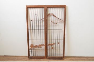 アンティーク建具　山と海どちらの風情も味わえる書院戸2枚セット(窓、書院戸、引き戸)(R-067795)