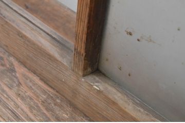 アンティーク建具　レトロな雰囲気漂う小さなガラス窓2枚セット(引き戸、ガラス戸)(R-067797)