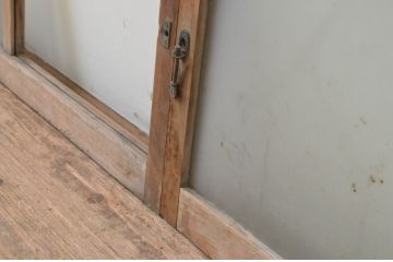 アンティーク建具　レトロな雰囲気漂う小さなガラス窓2枚セット(引き戸、ガラス戸)(R-067797)