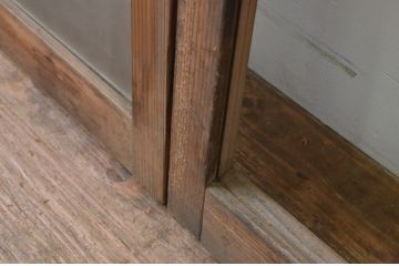 アンティーク建具　経年を感じさせる木味が魅力のガラス窓2枚セット(引き戸、ガラス戸)(R-067798)
