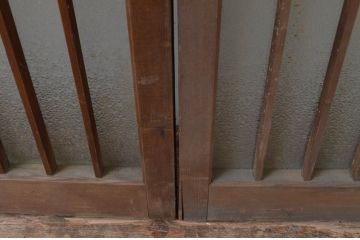 アンティーク建具　レトロな空間を演出する格子入りガラス窓2枚セット(引き戸、ガラス戸、格子戸)(R-067799)