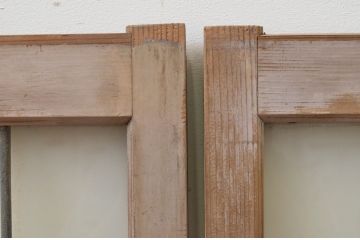 アンティーク建具　レトロな空間を演出する鉄格子入りガラス窓2枚セット(引き戸、ガラス戸)(R-067803)
